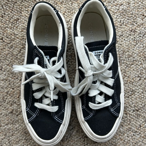 Converse size 9 CTAS Cruise Ox platform sneakers Black and White - Picture 3 of 8